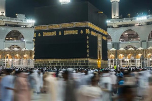 Umrah Dan Politik: Sebuah Ziarah Yang Tak Pernah Selesai