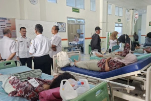 Ratusan Siswa SMAN 1 Sampang Diduga Keracunan MBG, 19 Siswi Dirujuk ke RSUD