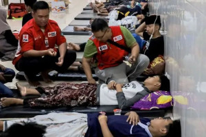Hampir 2.000 orang, sebagian besar anak-anak, diduga keracunan MBG dalam tiga hari terakhir