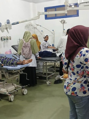 Korban Dugaan Keracunan MBG di Pariaman Bertambah Jadi 126 Siswa, SPPG Dihentikan 30 Hari