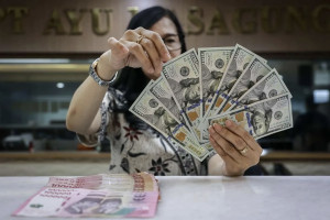 Kurs Rupiah Melemah Tajam, Ditutup Rp 18.135 Per Dolar AS Hari Ini (26/10)