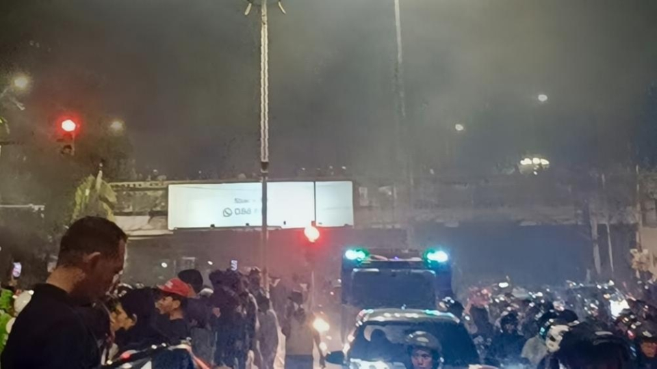 Demo 27 Agustus Belum Kelar, Bentrokan Pecah di Slipi dan Pejompongan!
