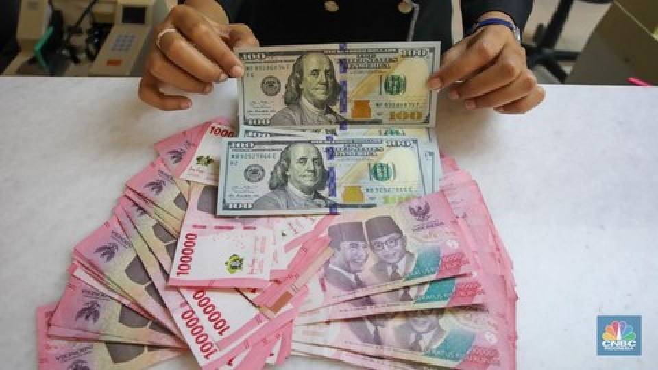 Breaking! Rupiah Melemah, Dolar AS Tembus Rp18.000 Lagi