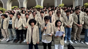 Mengapa mahasiswa UGM menggeruduk acara Budiman Sudjatmiko? – 'Kami muak dan tidak percaya dengan rezim'
