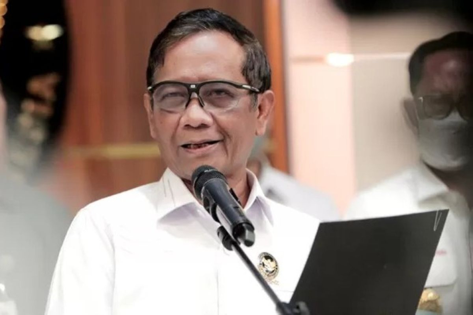 Kasus Keracunan MBG Jauh Lebih Banyak, Mahfud MD: Kepala BGN Cekatan, tapi Gagal