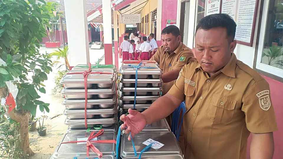 Sebut Mengeluarkan Aroma Busuk, Enam Sekolah di Inhu Tolak MBG
