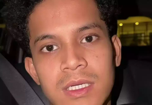 Influencer Rahmat Hidayat atau Aleh Aleh Khas Medan mengungkap terdapat tawaran sebesar Rp 80 juta yang diduga untuk tidak memberikan informasi terkait bencana karhutla. Ia menyampaikannya di media sosial miliknya. 