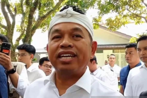 Gara-gara Ngonten di Pabrik Aqua, Dedi Mulyadi Dirujak Netizen: Bayangin Kalau Ribuan Karyawan Jadi Korban