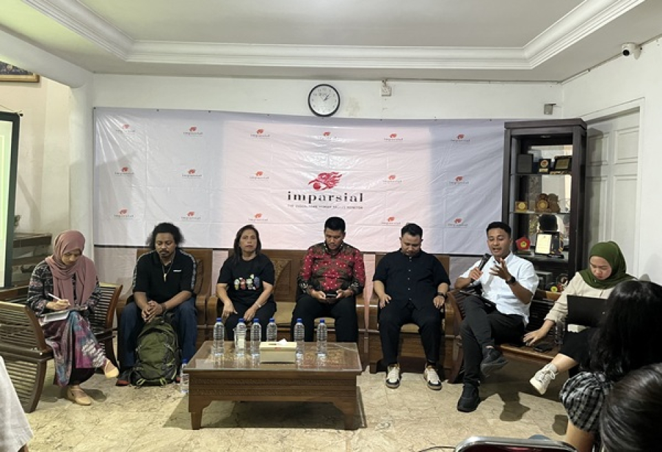 Benang Merah Antara Maraknya Militerisasi Ranah Sipil dan Pembungkaman Para Pembela HAM