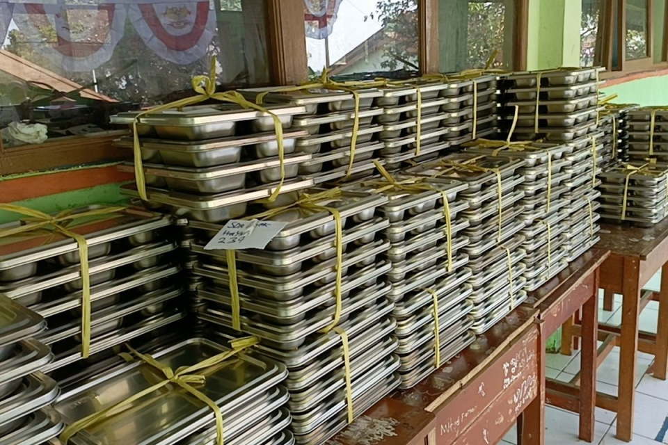 Wali Siswa di Lumajang: Katanya Makan Bergizi, Kok Pakai Sosis Seribuan di Warung