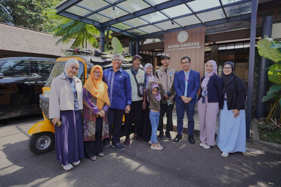 Andromeda, Putra Sopir Bajaj, Tempuh Yogyakarta-Bandung 24 Jam dengan Bajaj untuk Berkuliah di ITB