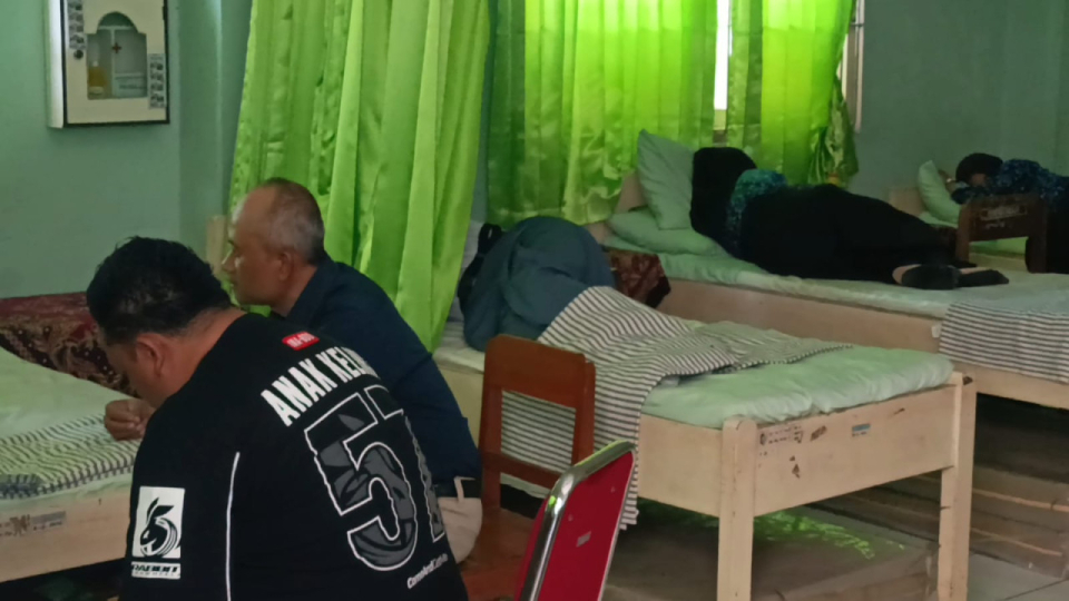 Ratusan Siswa dan Guru SMKN di Tulungagung Keracunan Usai Santap MBG