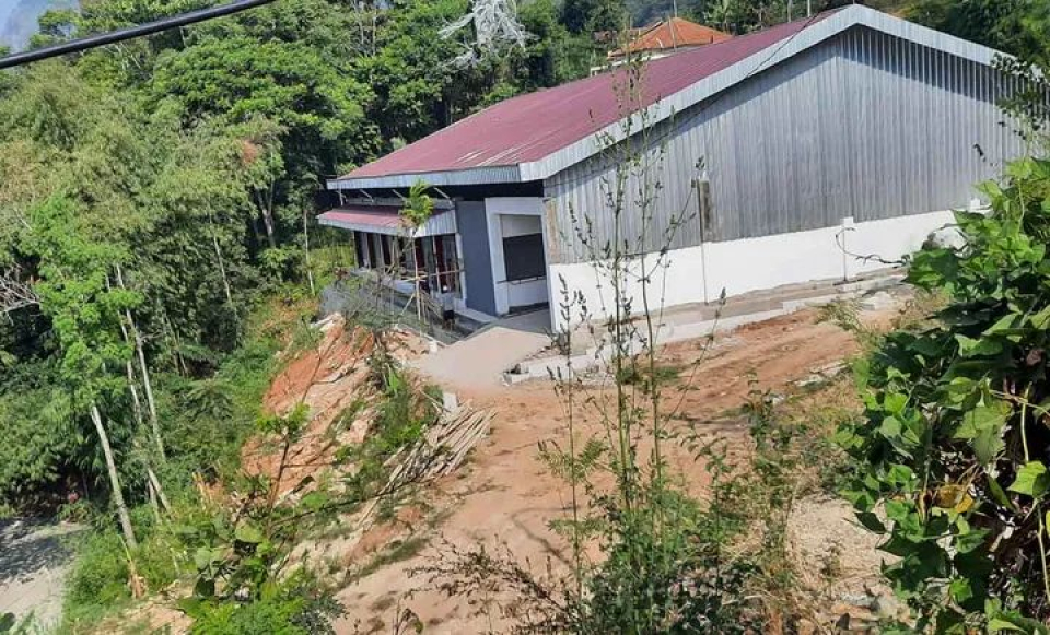 Koperasi Desa Merah Putih di Bandung Barat Disorot, Gerai Dibangun di Tepi Jurang